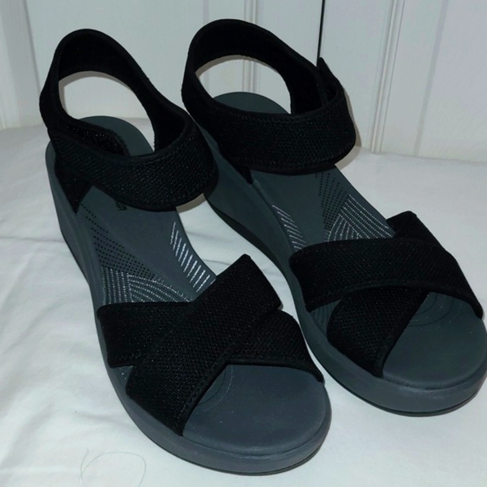Clarks Cloudsteppers Cushionsoft, Black and Gray, Sz. 9.5